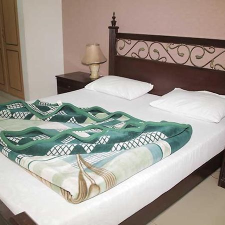 Butt Lodges 4 Islamabad Buitenkant foto