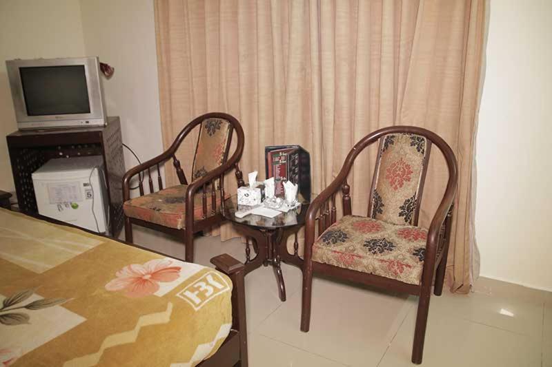 Butt Lodges 4 Islamabad Buitenkant foto